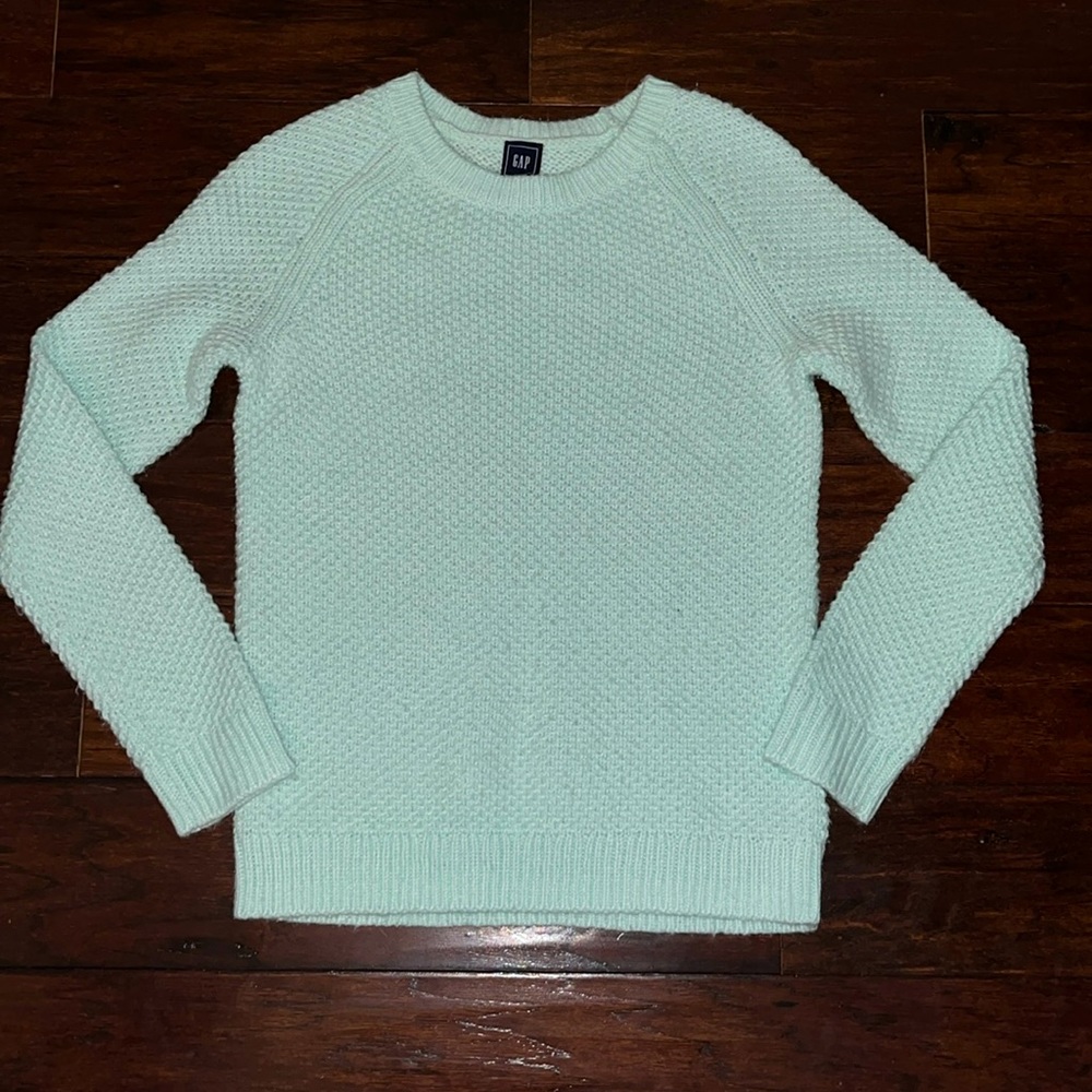 Women’s GAP sweater